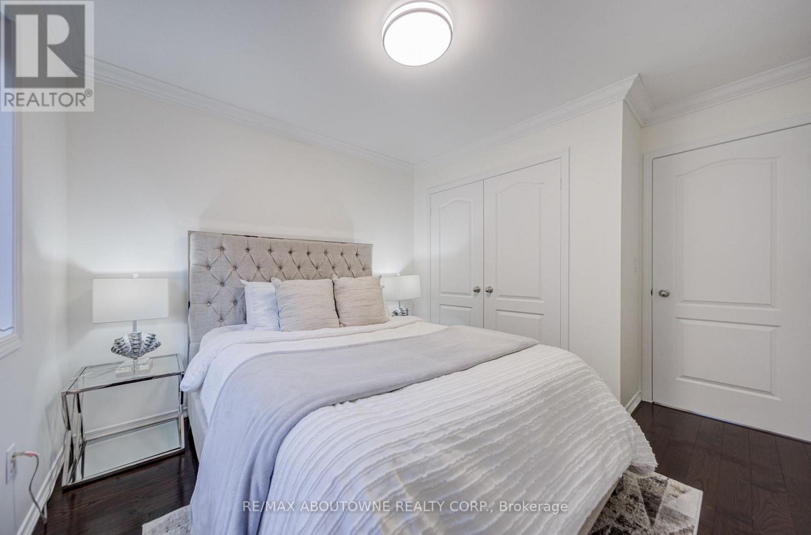 4228 Fuller Crescent, Burlington, ON