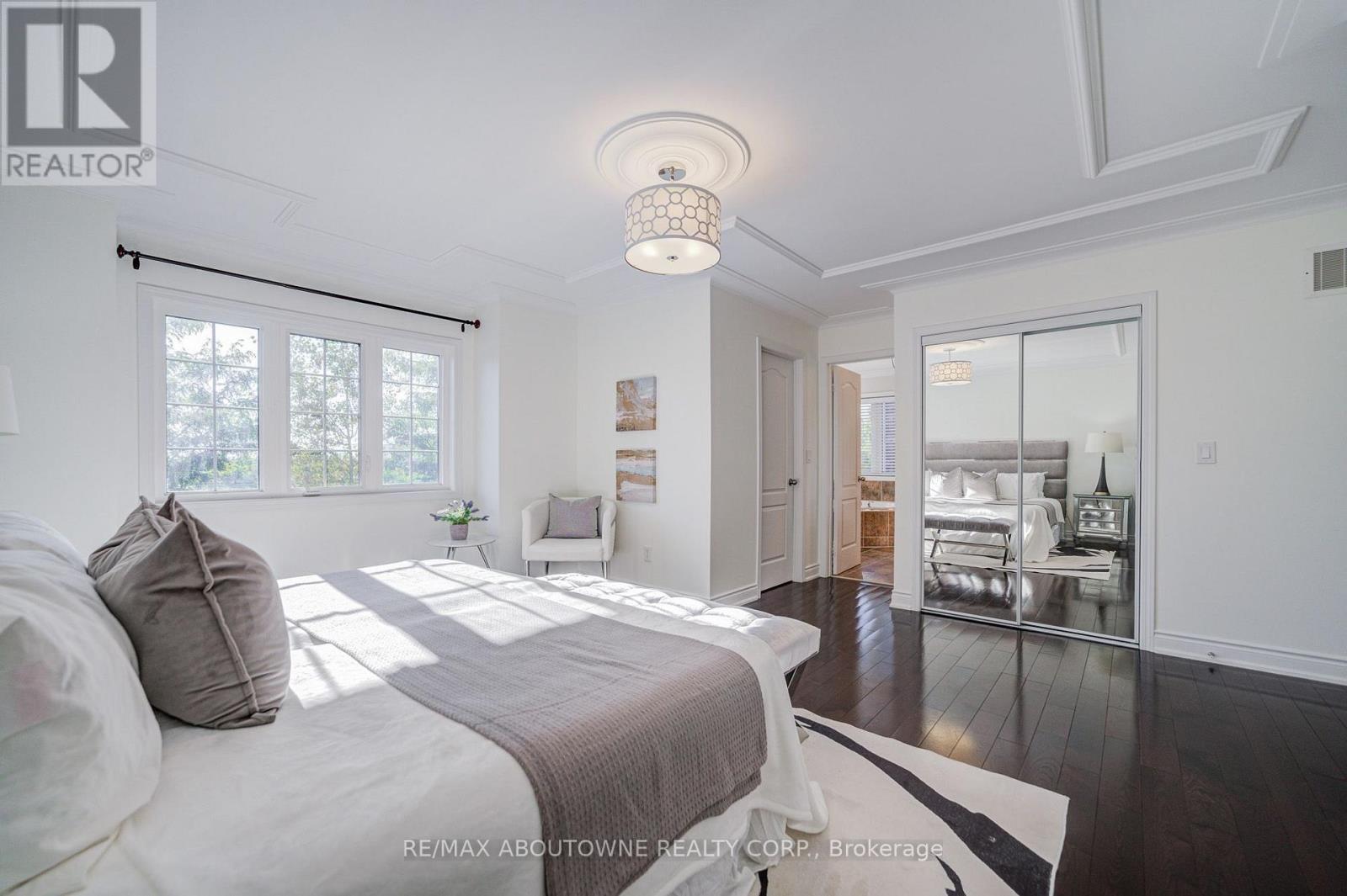4228 Fuller Crescent, Burlington, ON
