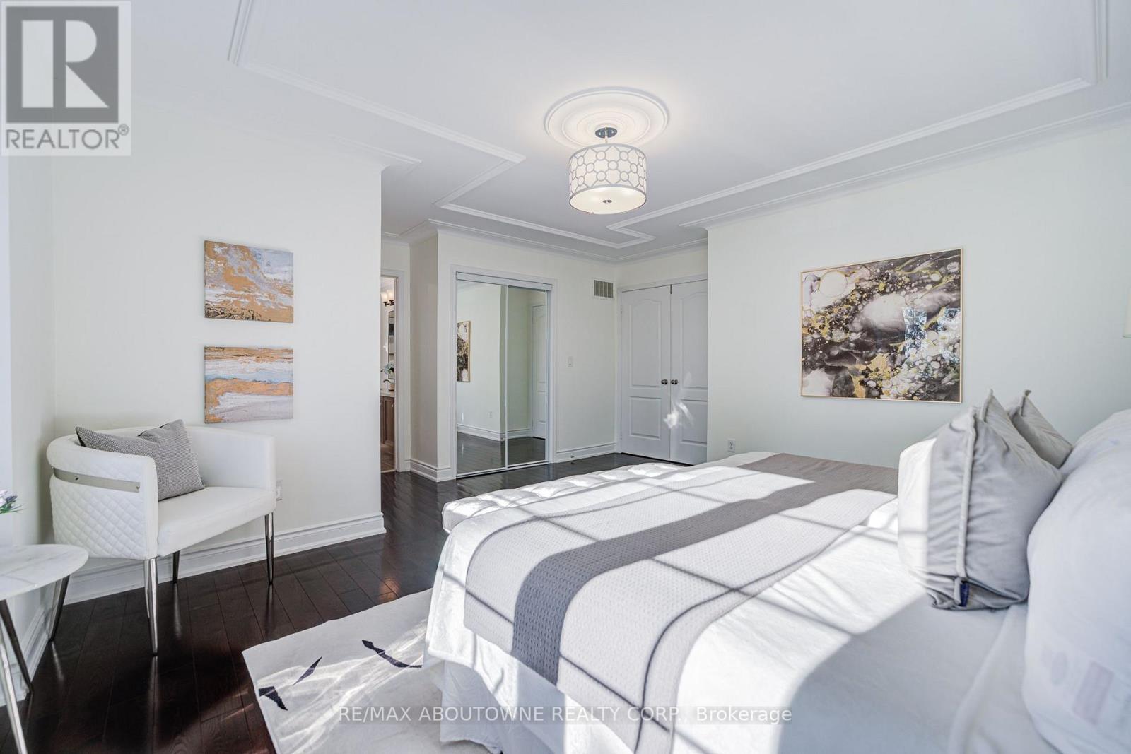 4228 Fuller Crescent, Burlington, ON