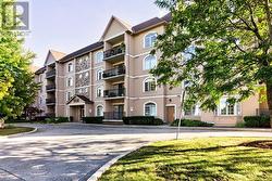 5 - 908 MOHAWK ROAD E  Hamilton, ON L8T 2R8