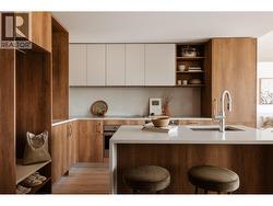 301 133 W 49TH AVENUE  Vancouver, BC V5Z 2S3