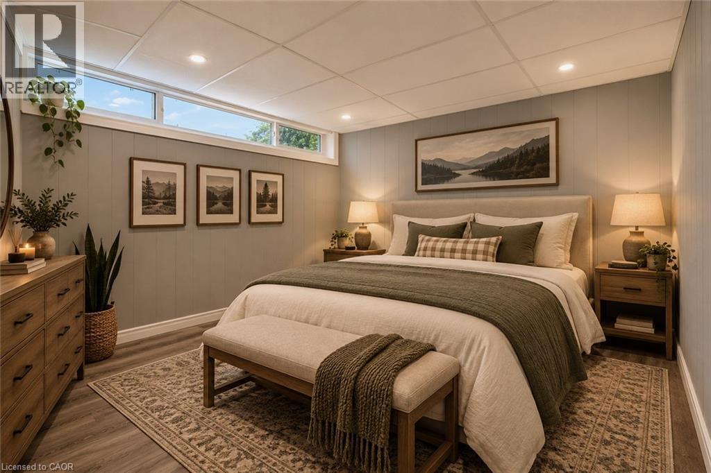This image has been virtually staged. Furniture and décor are digitally added and not present in the property. - 96 Fielding Crescent, Hamilton, ON