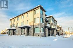 3049 MERRICK ROAD Oakville, ON L6H 7G1