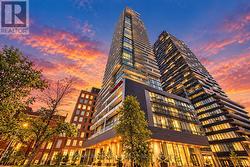 704 - 39 ROEHAMPTON AVENUE Toronto, ON M4P 0G1