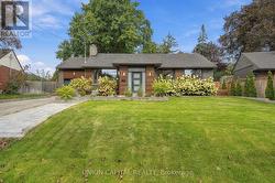 1563 SKYLINE DRIVE Mississauga, ON L5E 2W6