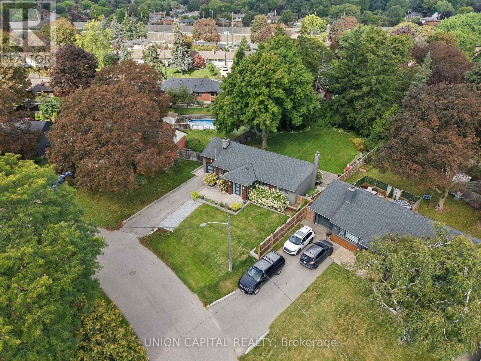 1563 Skyline Drive, Mississauga, ON