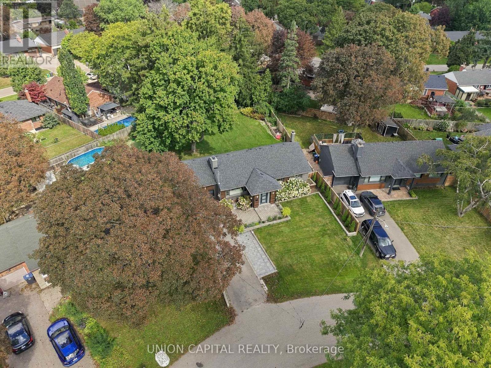1563 Skyline Drive, Mississauga, ON