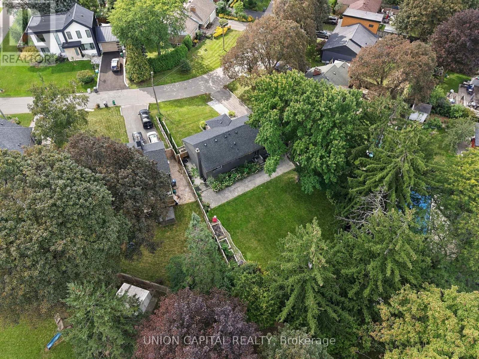 1563 Skyline Drive, Mississauga, ON