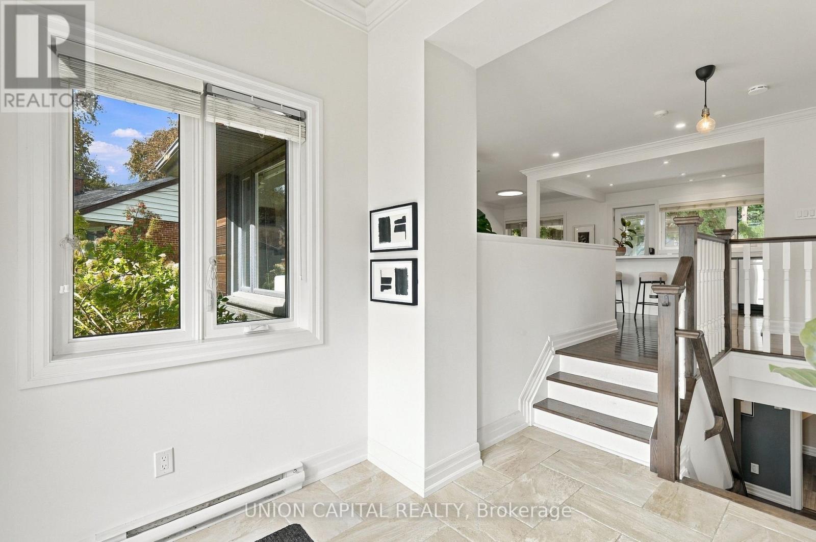1563 Skyline Drive, Mississauga, ON