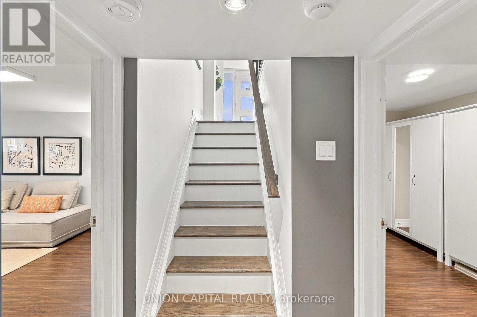 1563 Skyline Drive, Mississauga, ON