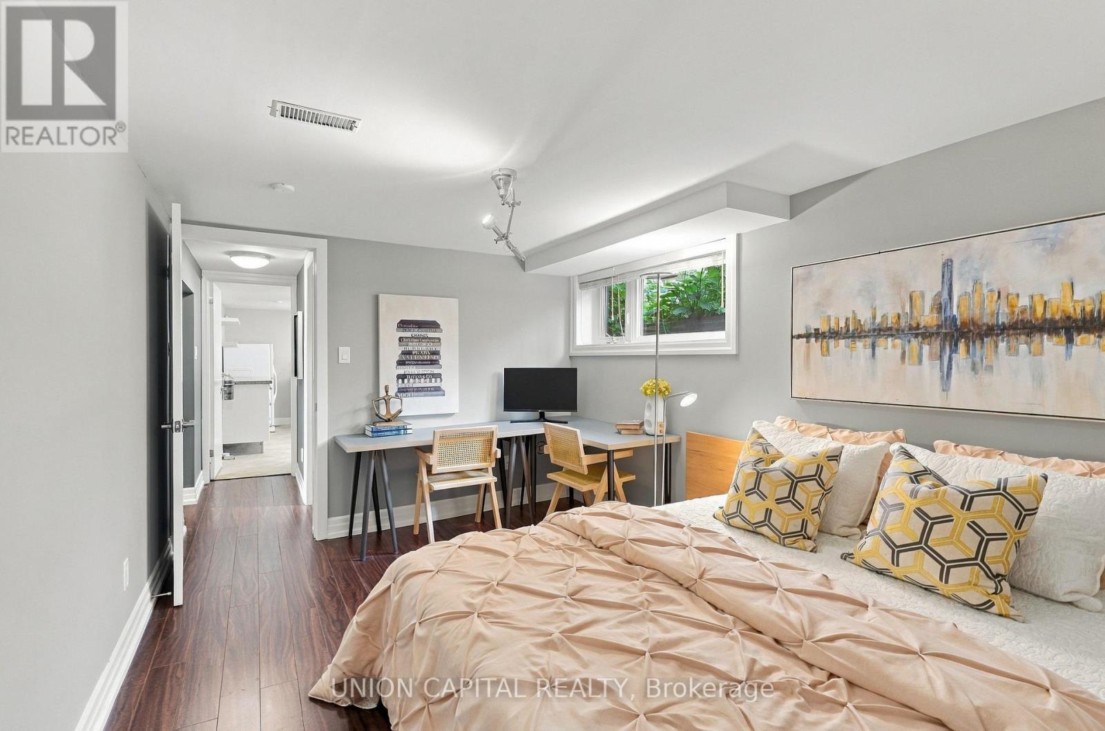 1563 Skyline Drive, Mississauga, ON