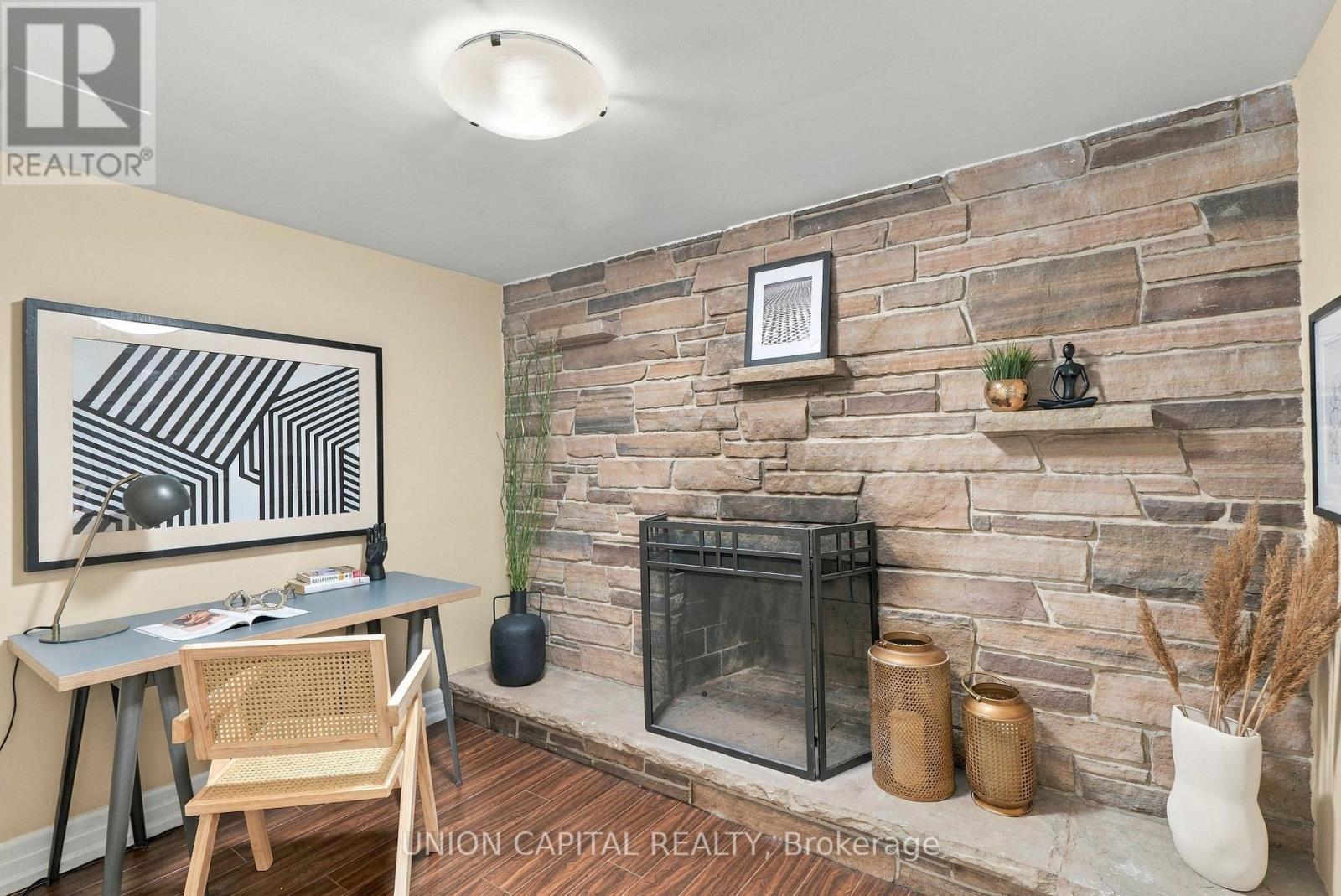 1563 Skyline Drive, Mississauga, ON