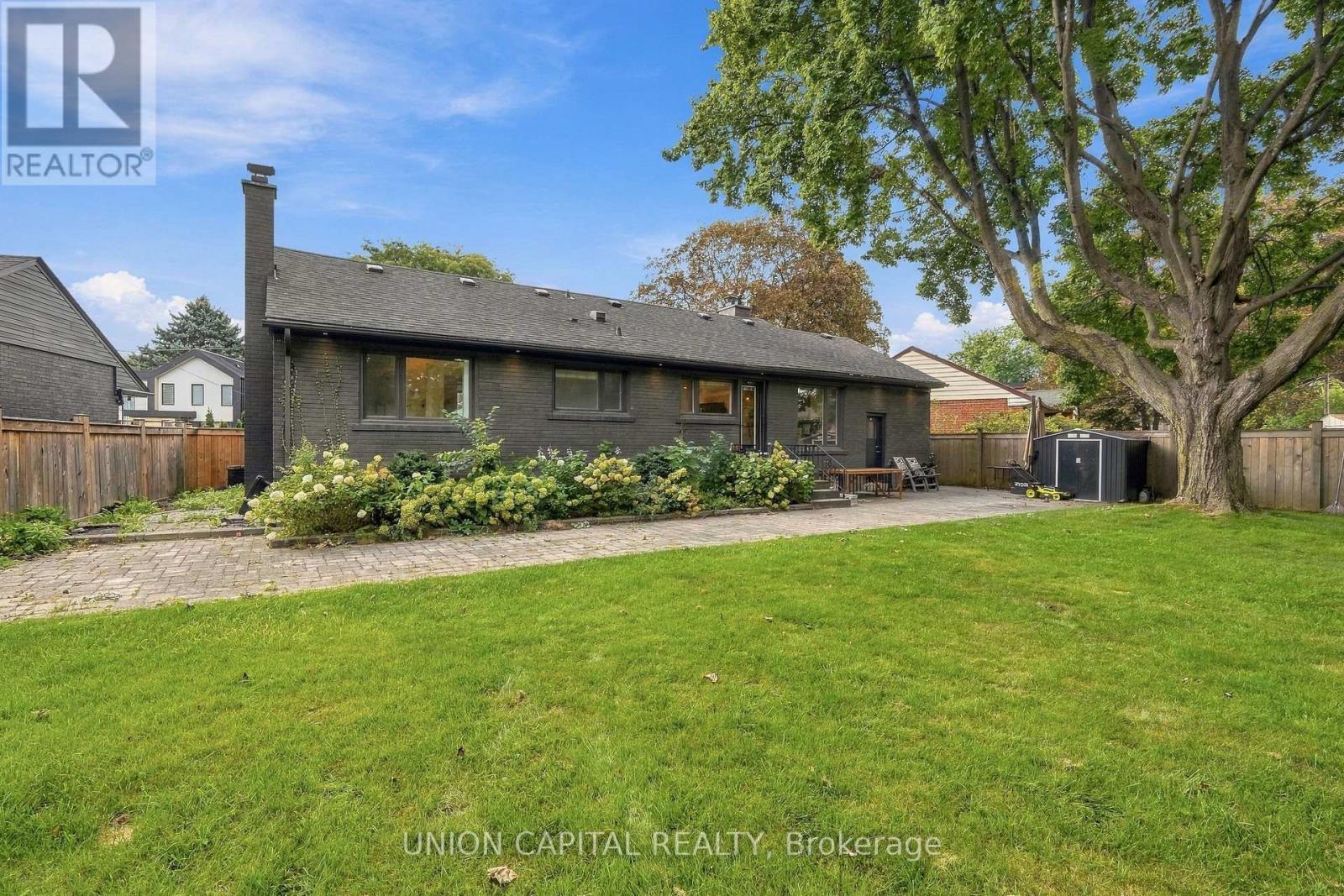 1563 Skyline Drive, Mississauga, ON