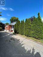 THREE-BEDROOM MAIN FLOOR - 8 HIGHWOOD AVE AVENUE Toronto, ON M1R 2E4