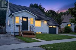 10 CHURCHILL CRESCENT W Centre Wellington (Fergus), ON N1M 2J4