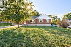 55 SELKIRK STREET Petawawa, ON K8H 1P3