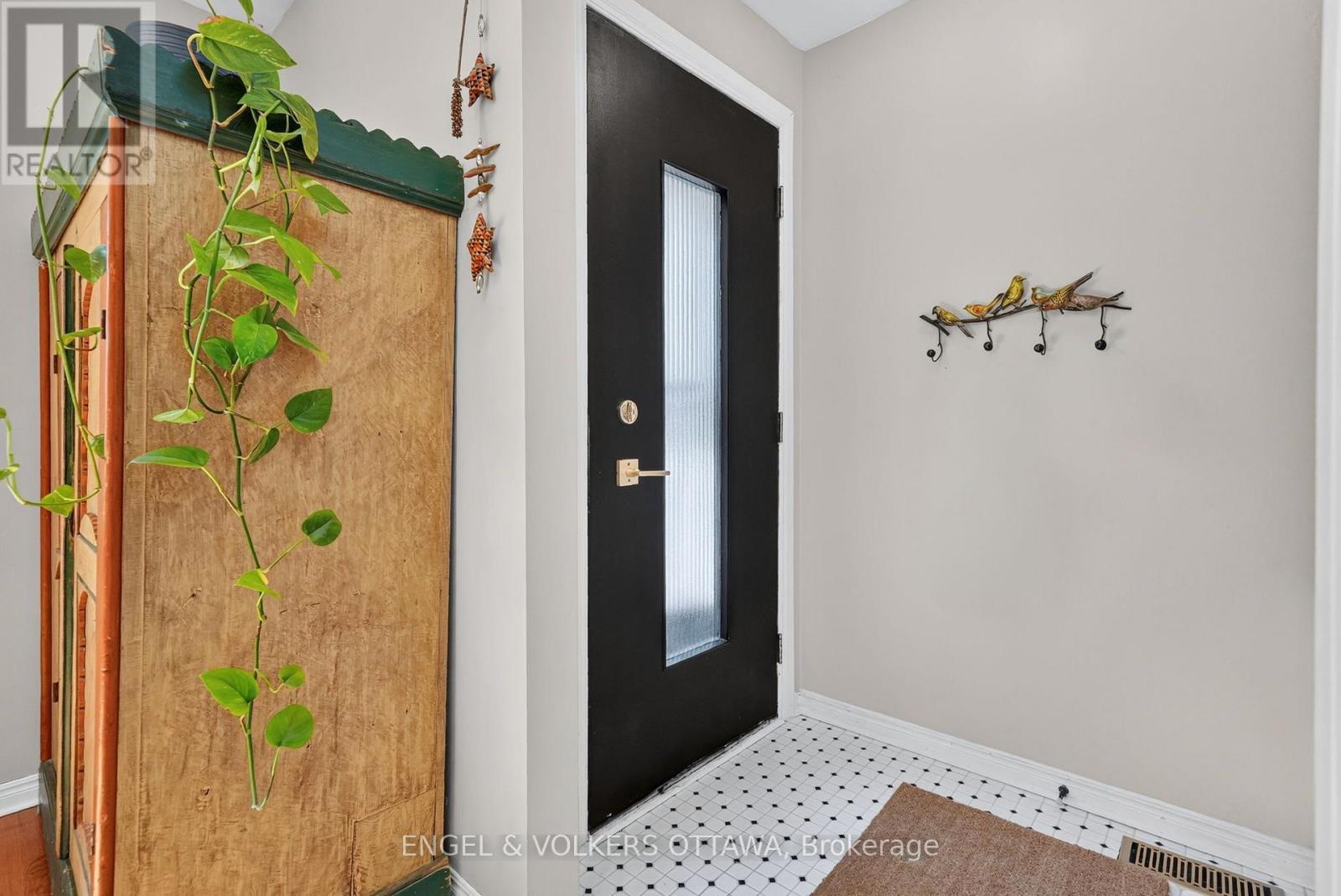 793 Trojan Avenue, Ottawa, ON
