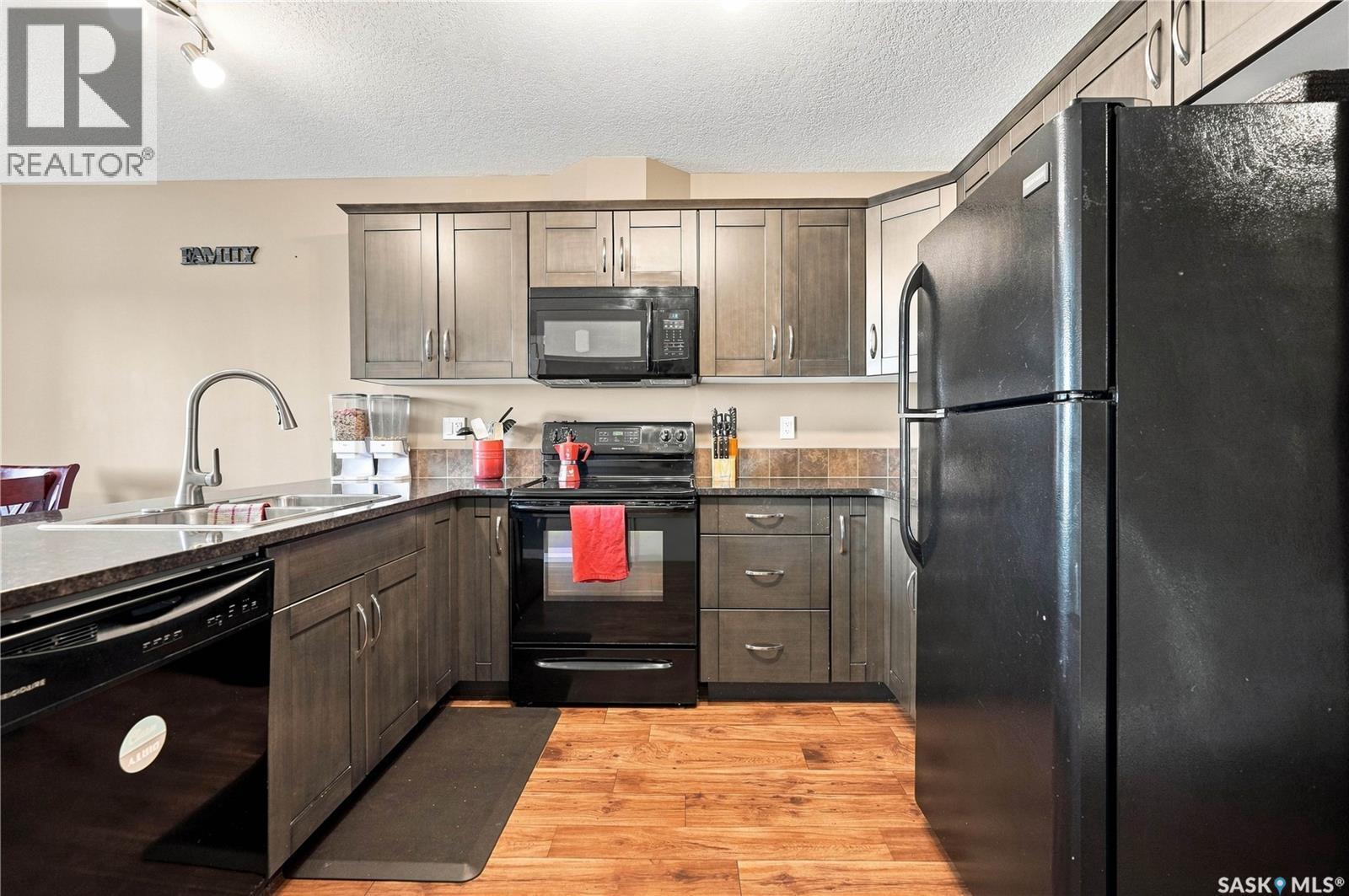 812 3802 Dewdney Avenue E, Regina, SK