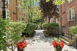 409 - 29 CANNIFF STREET Toronto, ON M6K 3M5