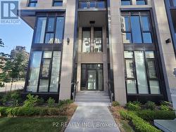 102 - 2 FOREST HILL ROAD Toronto, ON M4V 2L3
