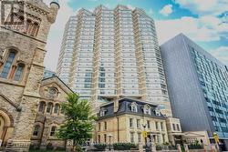 702 - 71 SIMCOE STREET Toronto, ON M5J 2S9