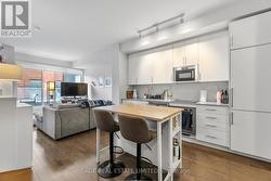 309 - 460 ADELAIDE STREET E Toronto, ON M5A 1N4