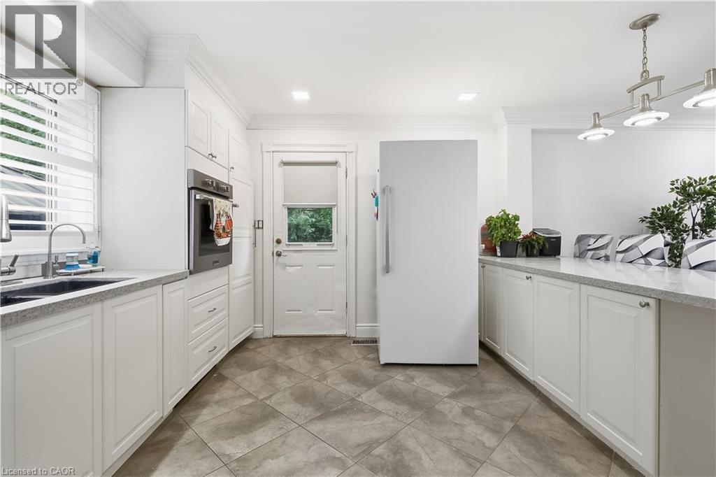 799 Drury Lane, Burlington, ON