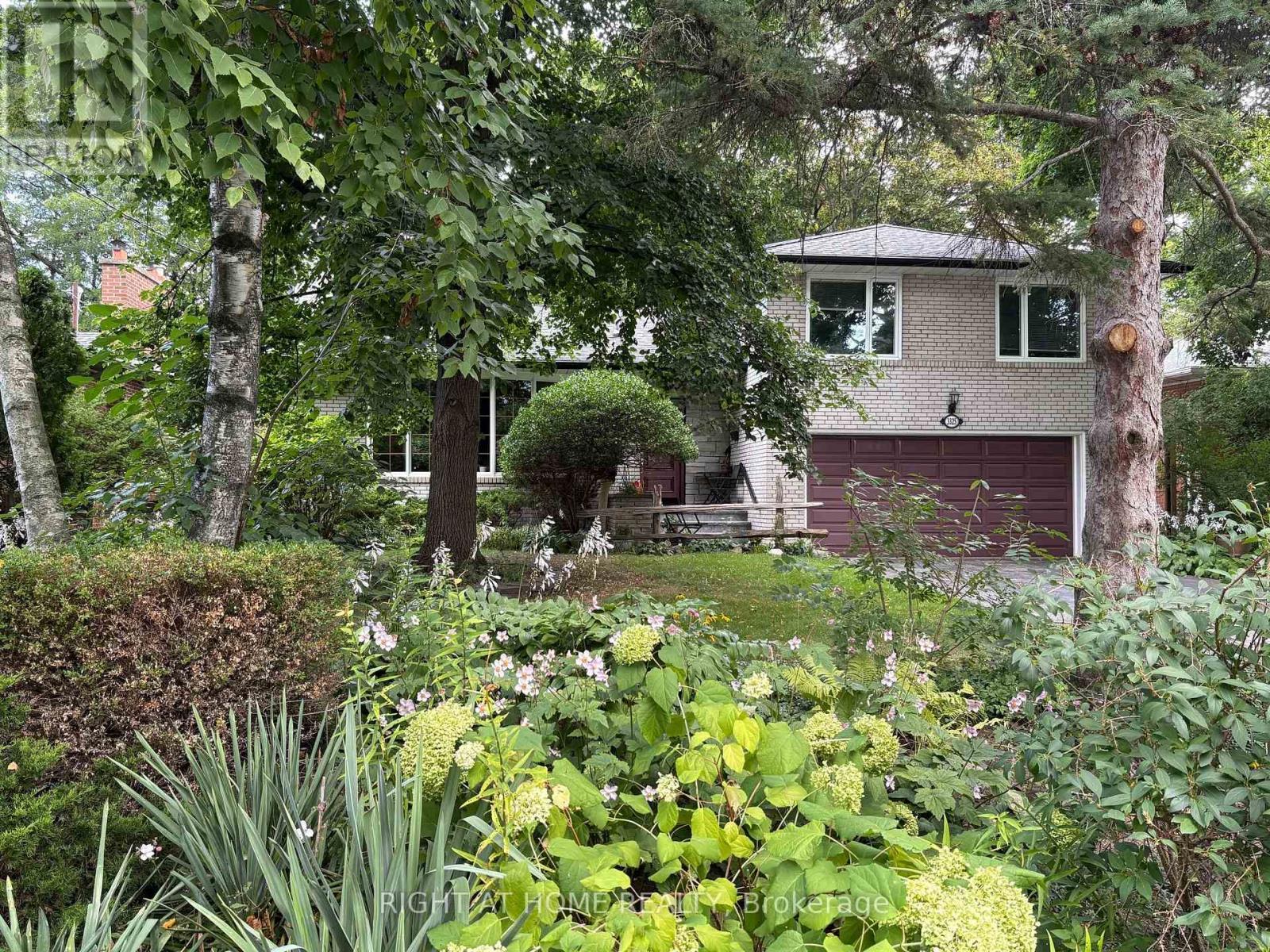3325 Enniskillen Circle, Mississauga, ON