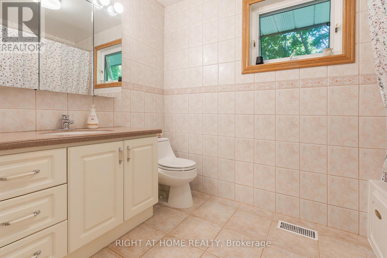 3325 Enniskillen Circle, Mississauga, ON