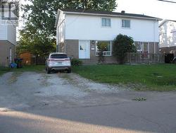 35 Broadview DR Sault Ste. Marie, ON P6C 5T3