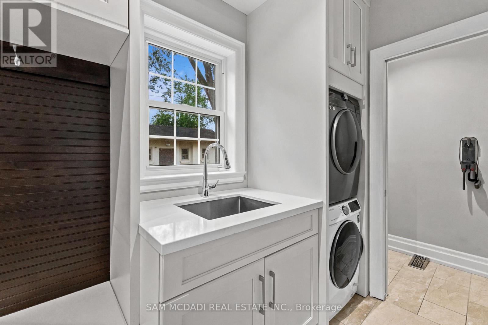 955 Caldwell Avenue, Mississauga, ON