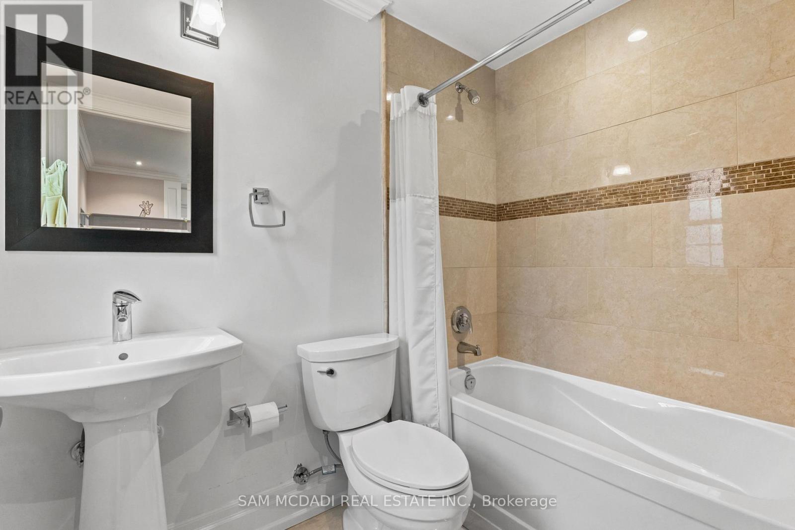 955 Caldwell Avenue, Mississauga, ON