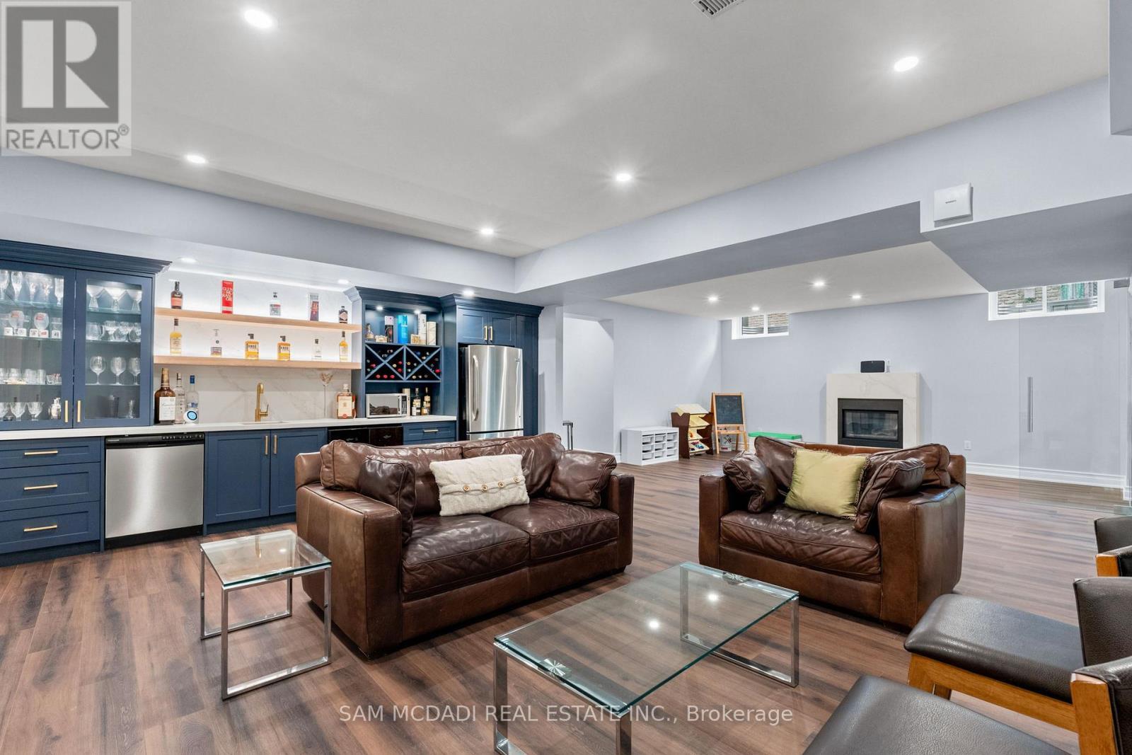 955 Caldwell Avenue, Mississauga, ON
