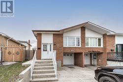 2534 PALISANDER AVENUE Mississauga, ON L5B 2L2