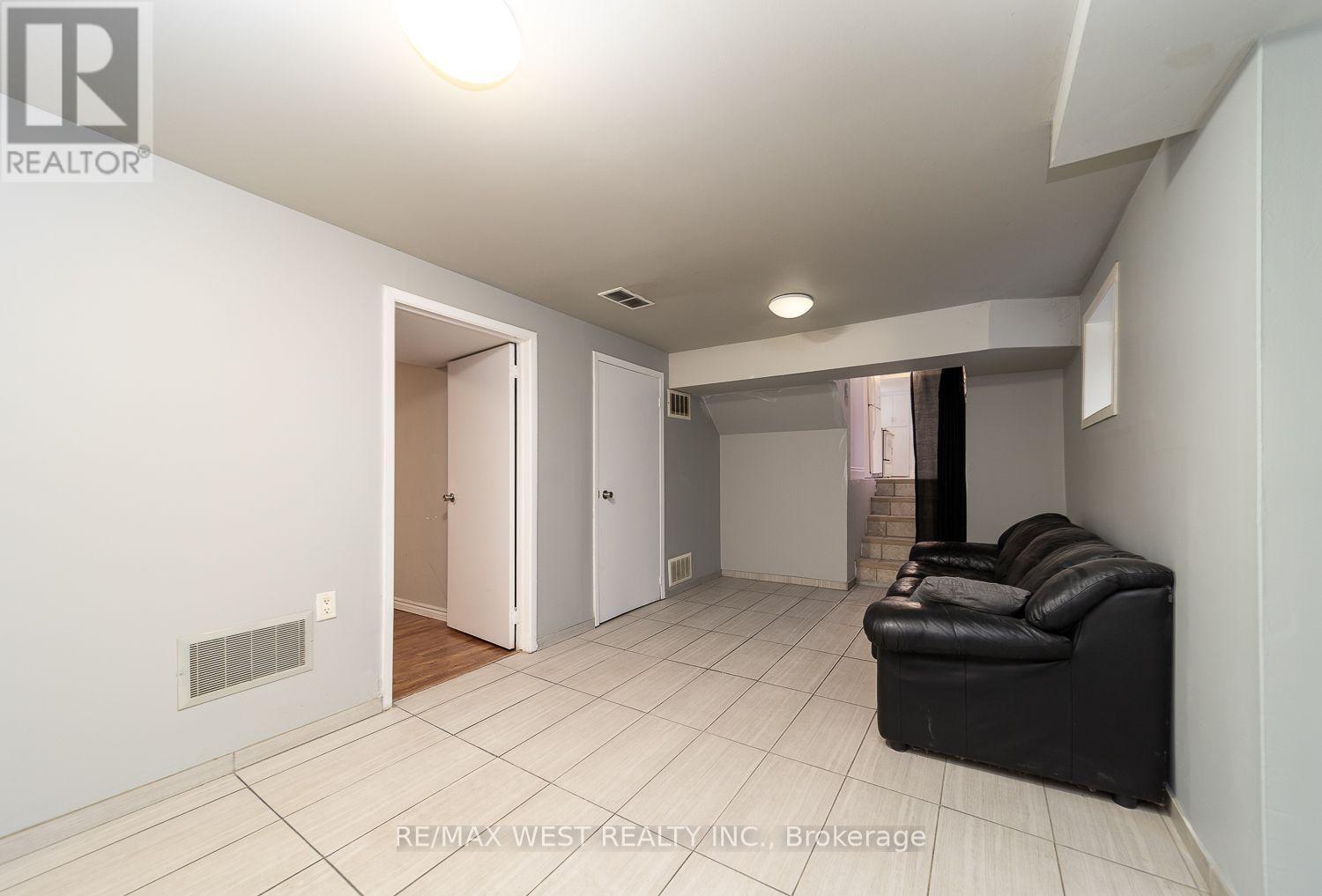 2534 Palisander Avenue, Mississauga, ON