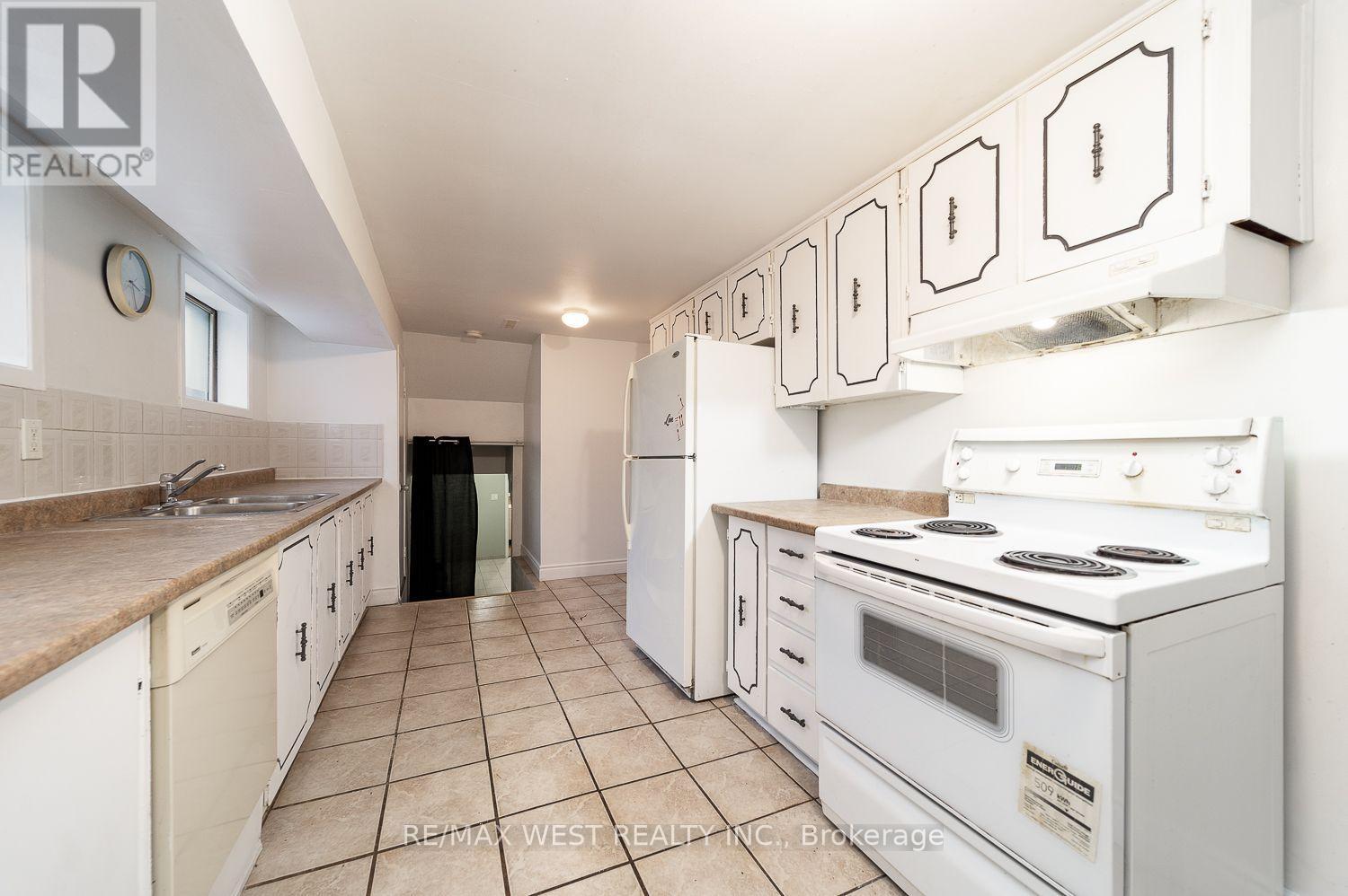 2534 Palisander Avenue, Mississauga, ON