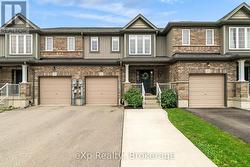 27 ROBERTSON DRIVE Stratford, ON N5A 0C8