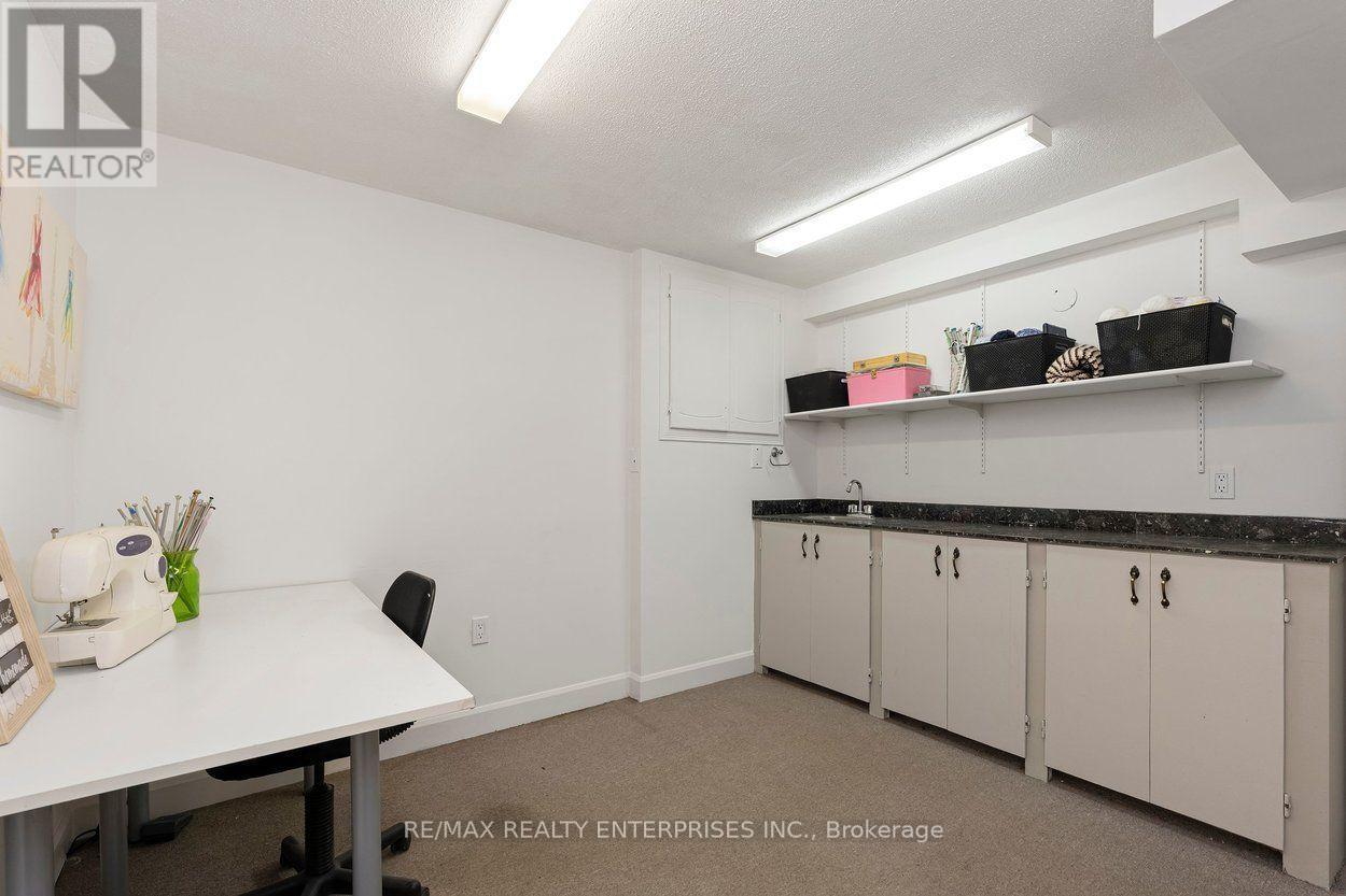 5081 Brady Avenue, Burlington, ON