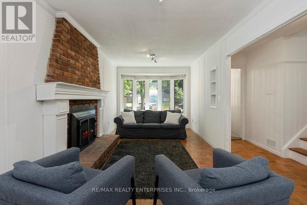 5081 Brady Avenue, Burlington, ON