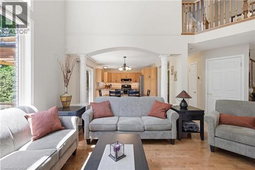 15 Carolinian Lane, Cambridge, ON 