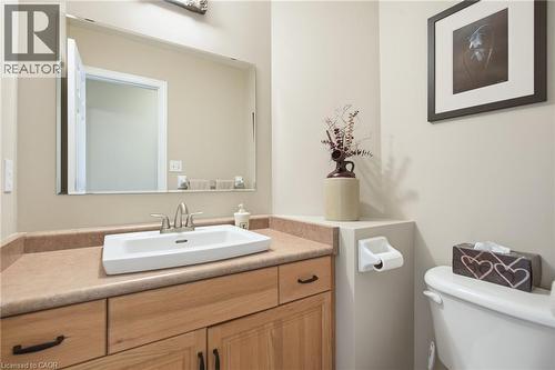 MAIN FLOOR WASHROOM - 15 Carolinian Lane, Cambridge, ON 