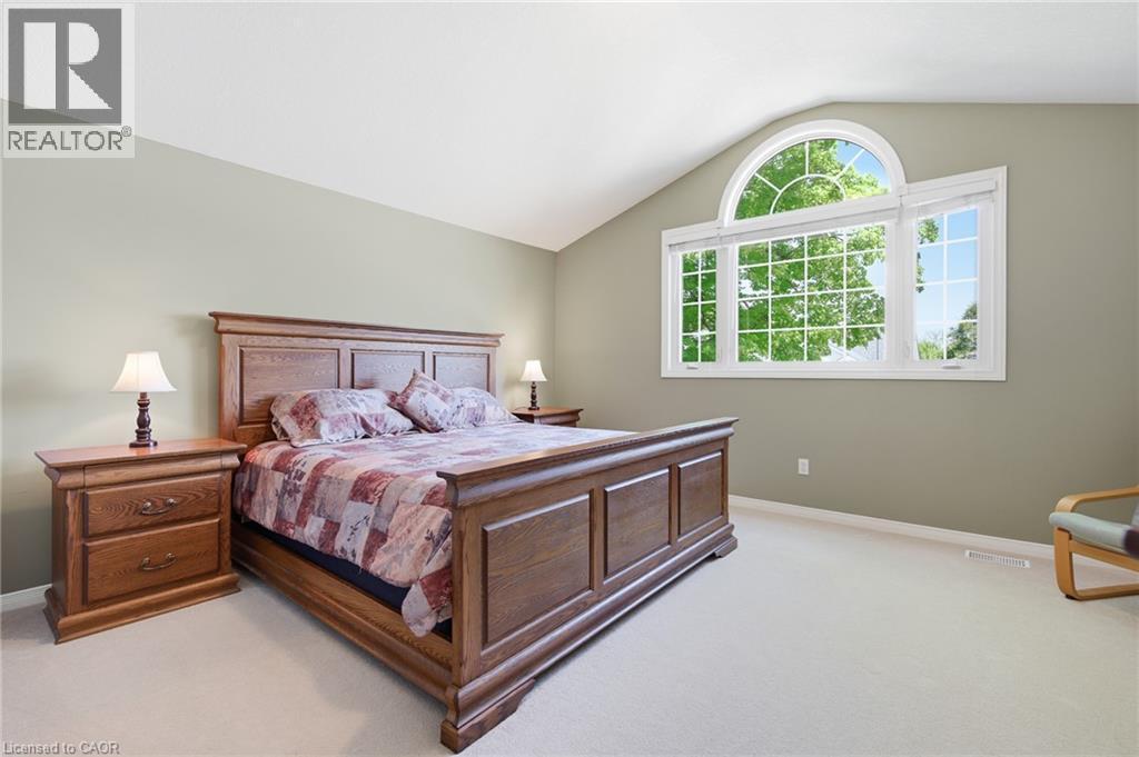 15 Carolinian Lane, Cambridge, ON