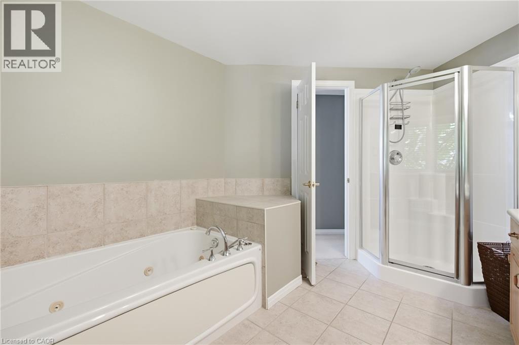 15 Carolinian Lane, Cambridge, ON