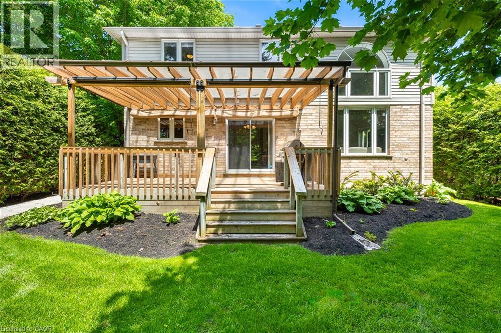 15 Carolinian Lane, Cambridge, ON