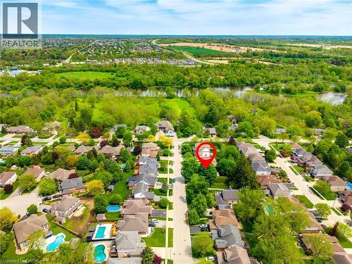 15 Carolinian Lane, Cambridge, ON 