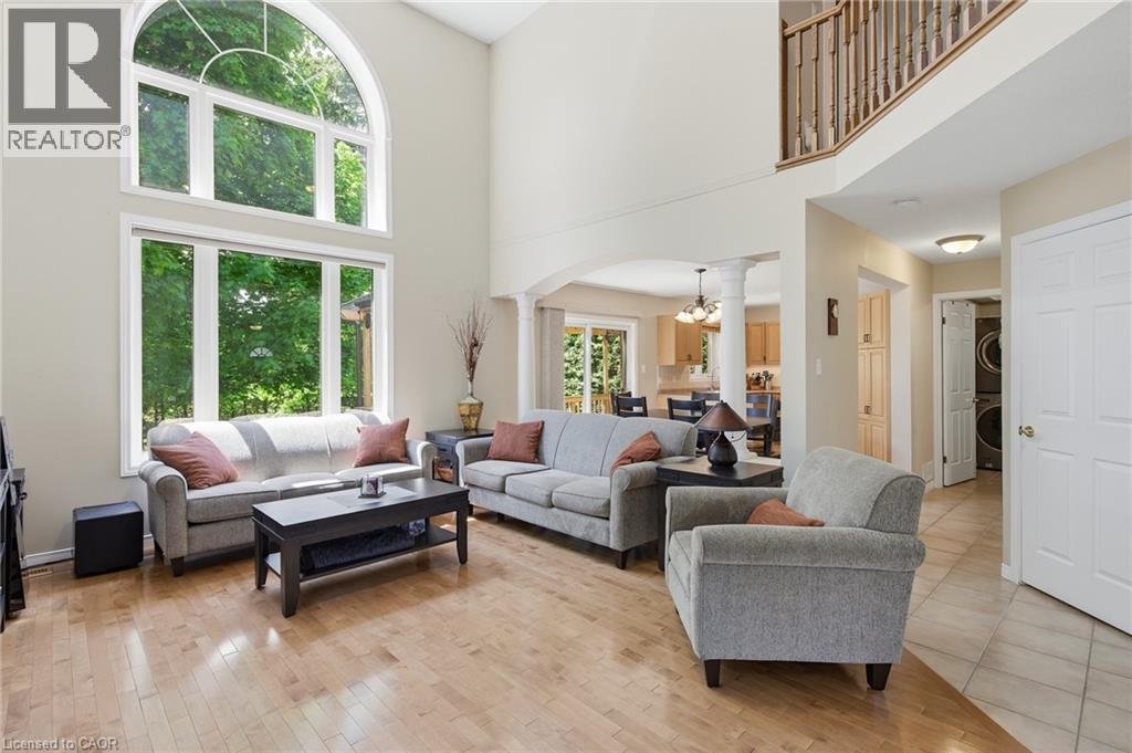 15 Carolinian Lane, Cambridge, ON