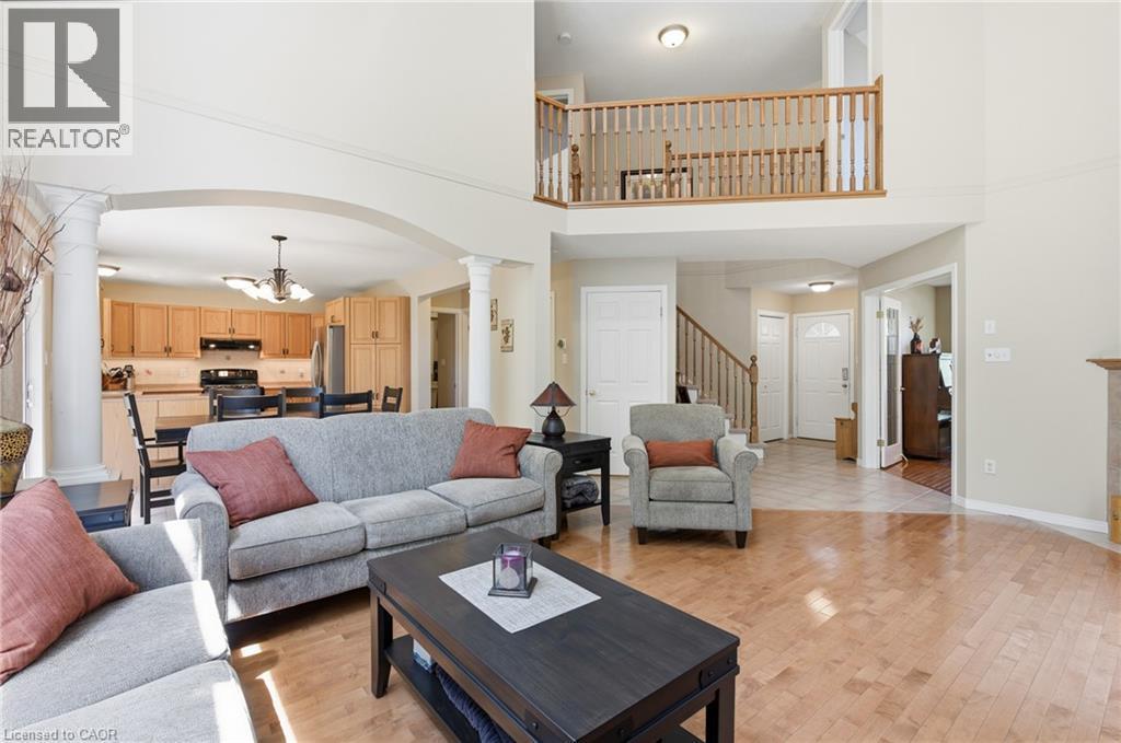 15 Carolinian Lane, Cambridge, ON