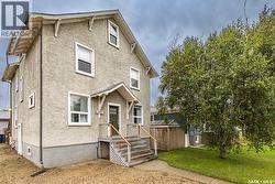 1209 Cumberland AVENUE S  Saskatoon, SK S7H 2L8