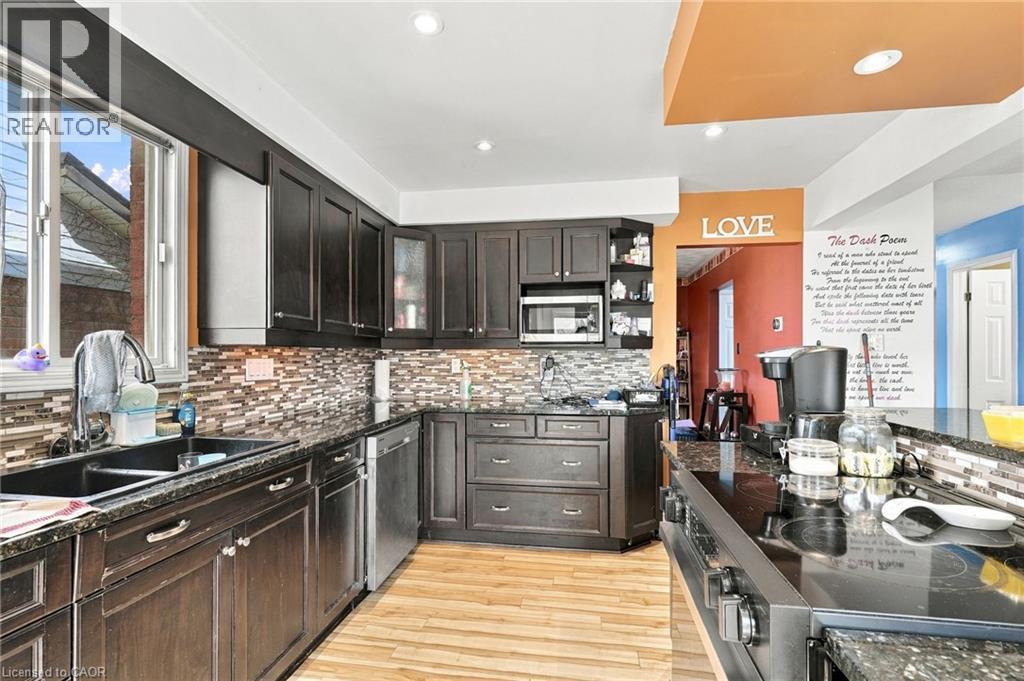 23 Desantis Court, Hamilton, ON