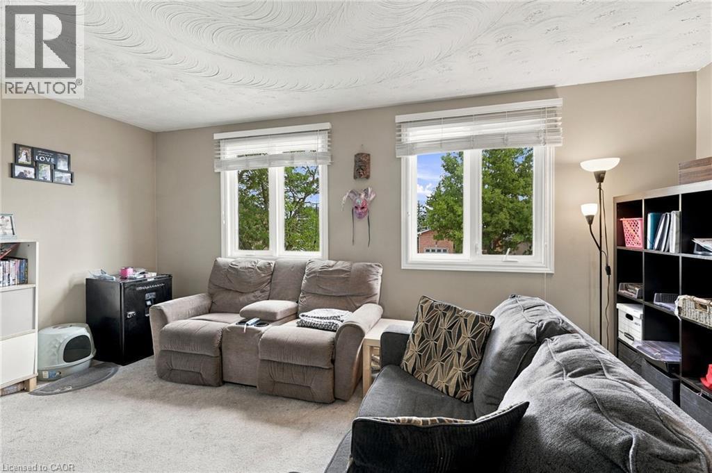 23 Desantis Court, Hamilton, ON